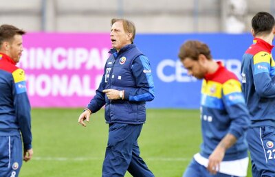 Sfat pentru Daum înainte de meciul de foc cu Danemarca: "A făcut meciuri bune! Trebuie să fie titular"