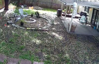 VIDEO A lăsat doi instalatori în casă și a plecat. Ce au făcut în lipsa ei a șocat-o instant