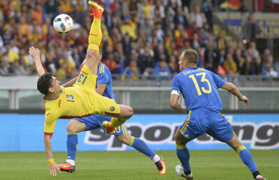 Alege bine, herr Daum! Selecționerul României are o singură dilemă: pe cine va trimite vârf în teren?