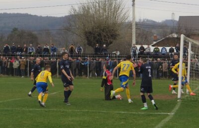 Debut cu gol pentru Roland Stănescu la Petrolul! Execuție de mare atacant care salvează un punct pentru formația de pe "Ilie Oană"
