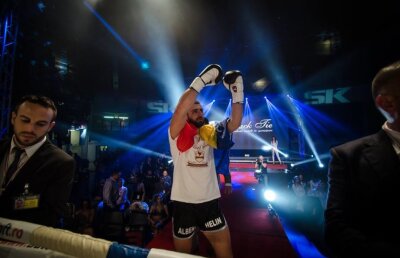 Andrei Stoica a făcut senzație în gala Ayo Fighting de la Baia Mare » KO în prima repriză!