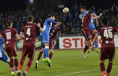 VIDEO+FOTO CFR Cluj a făcut instrucție cu CSU Craiova, scor 4-1 » Oltenii au terminat în 10 jucători