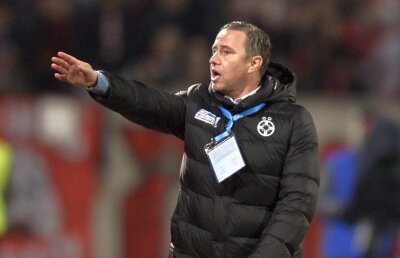 L-a citit Contra pe Reghe? "Nu știu dacă e întâmplare că apare Bawab acolo" 