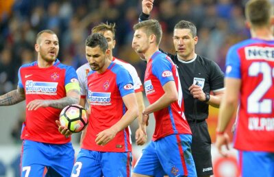 Toată lumea dă în Kovacs! » Debutantul lui Reghe acuză: "Uitați-vă ce am la ochi!"