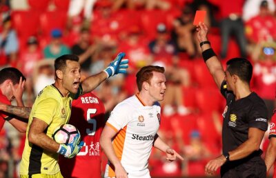 Cea mai mare pedeapsă din istoria fotbalului? Suspendarea record primită de un jucător francez după ce a lovit un arbitru