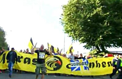 FOTO "Războiul" Steaua - Petrolul s-a dus și în Olanda! Fanii "găzarilor" au fost la un derby local și au afișat mai multe mesaje