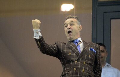 Aruncă 500.000 € la gunoi! Decizie de neînţeles luată de Becali: de ce renunţă voluntar la o sumă mare de bani