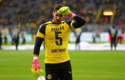 VIDEO+FOTO Moment emoționant înaintea meciului cu Monaco! Cum au apărut pe teren colegii lui Bartra