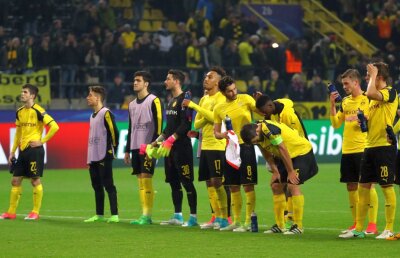 Jucătorii Borussiei au dat frâu liber frustrării după ce UEFA i-a pus să joace la numai o zi de la atentat: "Suntem fericiţi că mai trăim"