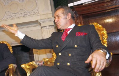 Becali dezvăluie planurile de transfer: "Câte doi jucători de la fiecare echipă! Dinamoviștii îmi acceptă oferta, sunt profesioniști" » Ce zice de Morais