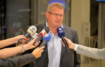 Blocaţi în insolvenţă » Cu toate datoriile plătite, CFR nu are încă decizia Tribunalului, care a fixat un nou termen pe 26 mai, la 5 zile de data limită pentru a juca în cupele europene