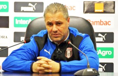 Curg ofertele pentru Șumudică! Trei cluburi din Liga 1 îl vor » Ce propuneri a primit