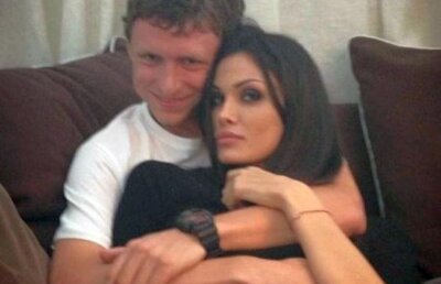 FOTO Un hacker a intrat în computerul soției unui internațional și i-a publicat pozele nud!