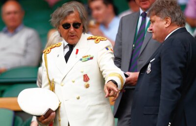 Năstase răspunde printr-un nou derapaj: "Sunt niște cretini, vor senzație! O să îi dau în judecată" » FRT îl susține: " Cei din presa britanică nu au cultură"
