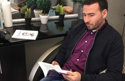 "Prințul" Cristea s-a lăsat de fotbal, dar s-a apucat de citit! E fascinat de o scriitoare! 