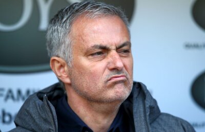 VIDEO S-au făcut de râs! Cum au fost ironizați cei de la United după ce au ieșit pe teren cu tricouri cu Zlatan și Rojo