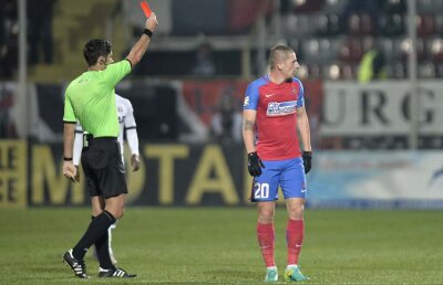 Meci cu penalty și roșu? Arbitrul care a dictat cele mai multe penalty-uri și eliminări, delegat la FCSB - Viitorul