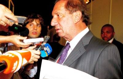 Declarații halucinante ale unui fost selecționer: "O femeie nu se poate îmbrăca așa cum vrea, incită la viol"