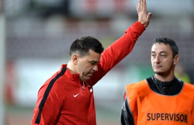 Handicapul lui Contra în lupta la titlu! Ce mare dezavantaj are antrenorul lui Dinamo