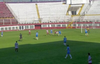 GALERIE FOTO + VIDEO Emoții pentru echipa care se consideră continuatoarea Rapidului » Riscă să rateze promovarea după o înfrângere umilitoare