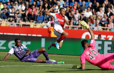 VIDEO+FOTO 8 victorii consecutive » Record! Monaco, sprint spre titlul pe care-l așteaptă din 2000 » Când Mbappé avea un an și jumătate!