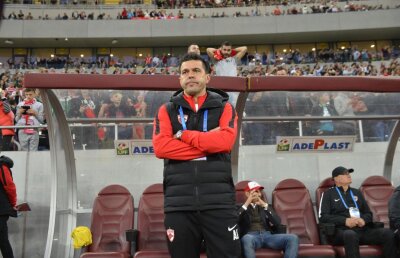 FOTO Contra, ca Mourinho, după golul lui Hanca + superstiția la care a apelat tehnicianul lui Dinamo