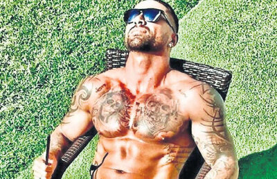 E numai mușchi și tatuaje! O fostă vedetă de la AC Milan și Atletico se menține în formă