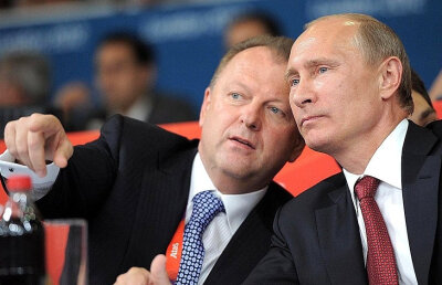 Indicat de surse în cazul implicării chinezilor la Clinceni, Marius Vizer răspunde: "Nu mai am nicio legătură cu fotbalul, nu-i cunosc pe chinezi. Evit tot felul de cercuri dubioase"  