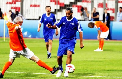GALERIE FOTO Spectacol la FIFA Legends! Maradona, Ronaldinho și Valderrama au făcut show în Bahrein