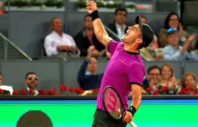  Surpriză mare în optimile turneului din Madrid: liderul mondial, eliminat în două seturi de un puști! "Nu știu cum am făcut-o" :)