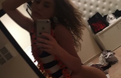 FOTO Corina, mai sexy ca oricând. Poza asta i-a lăsat pe fani cu gura căscată!