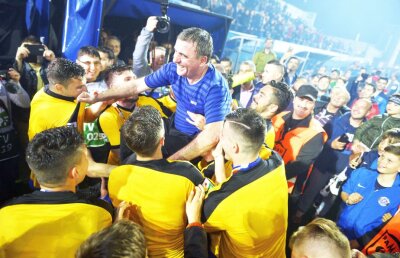 GALERIE FOTO + VIDEO Regele României! Hagi și jucătorii de la Viitorul au făcut show pe teren după ce au câștigat campionatul