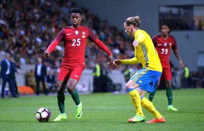 El e fundașul de 30 de milioane dorit de Barcelona » E văzut drept urmașul lui Dani Alves pe Camp Nou!