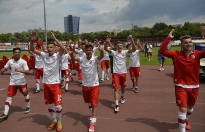 FOTO ”Câinii roșii”, veninoșii! Dinamo U19 s-a calificat în finala națională și visează la Youth Champions League