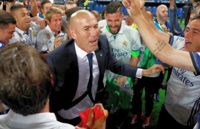 Zidane și-a fixat obiectivul numărul 1 în perioada de mercato » Cel mai curtat mijlocaș al momentului este dorit la Madrid
