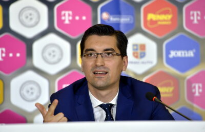 Dezvăluiri în premieră » Un membru al Comitetului Executiv rupe tăcerea și face un anunț surprinzător: "Ceauşescu în miniatură nu îşi va duce mandatul la bun sfârşit!"