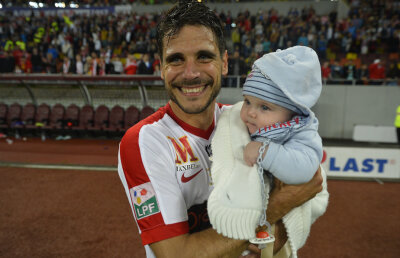 Se mișcă lucrurile la Dinamo: cine sunt ceilalți doi titulari care vor semna prelungirea contractelor