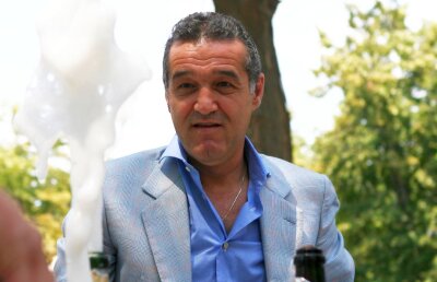 Zi decisivă pentru FCSB! Becali negociază azi transferul sezonului » A dezvăluit că a refuzat un golgeter