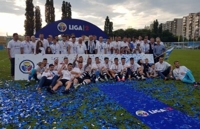 VIDEO+FOTO Burleanu a premiat-o pe Juventus Colentina pentru promovare » Și președintele FRF a primit o distincție