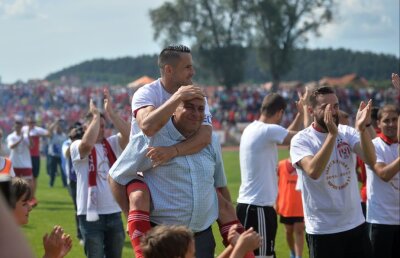 FOTO+VIDEO Superreportaj din localitatea românească în care oamenii nu sunt în majoritate suporteri steliști » Sepsi, gașca lui Attila