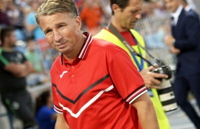 CFR Cluj poate rămâne fără Dan Petrescu » Antrenorul ezită să semneze și anunță: "Am alte oferte"