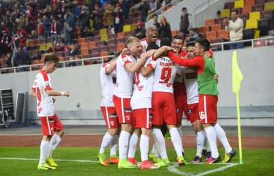 Decizie drastică la Dinamo! Jucător scos din lot de Contra: "Dacă nu înțelege, nu avem de face" 