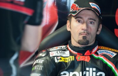 Max Biaggi a fost dus la spital cu elicopterul după un accident suferit pe pistă! Viața sa nu este însă în pericol