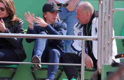 VIDEO Halep, în tribune la semifinalele masculine de la Roland Garros » Ce meci a urmărit românca