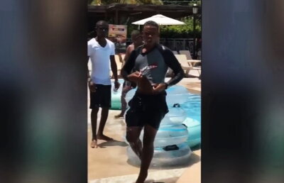 VIDEO Fabulos! A reuşit cea mai frumoasă aterizare în apă de pe un tobogan