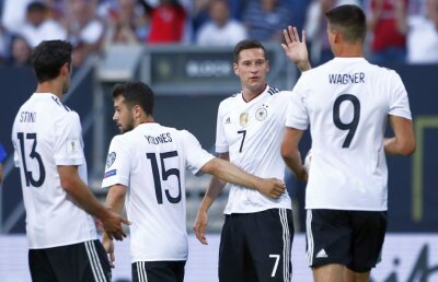 FOTO + VIDEO Rezultatele din preliminariile CM 2018 » Muntenegru a învins clar în Armenia, Germania s-a distrat cu San Marino