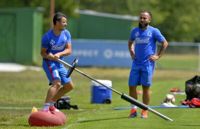 CORESPONDENȚĂ GSP DIN SLOVACIA // VIDEO + FOTO Antrenament extenuant comandat de Dică » Doi fotbaliști luați în vizor de antrenor pentru că nu efectuau corect exercițiile