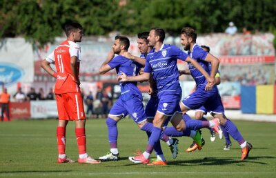 FOTO+VIDEO ACS Poli, victorie în dublă manşă contra rivalei UTA Arad » Timişorenii au întors rezultatul şi rămân în prima ligă!