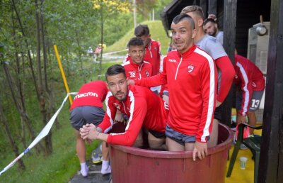 EXCLUSIV VIDEO Coresponență din Slovenia » Câini la gheață! Contra s-a implicat personal în recuperare, iar Dan Nistor "a comis-o" iarăși! :D