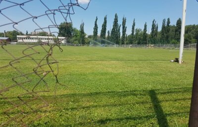 FOTO EXCLUSIV Pregătiri pentru Liga a 4-a! CSA Steaua pune la punct stadionul pe care urmează să joace